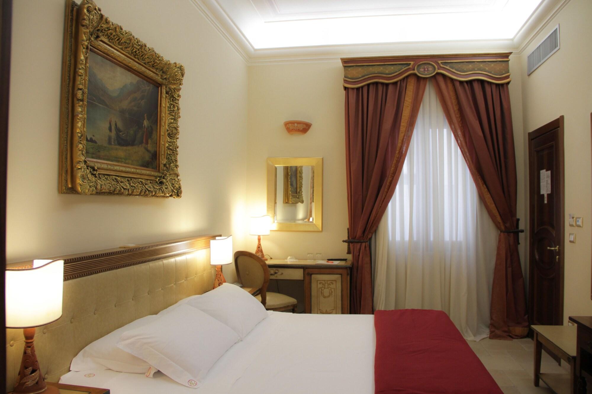 Kelina Charme Hotel By Cantine Due Palme Cellino San Marco Eksteriør billede
