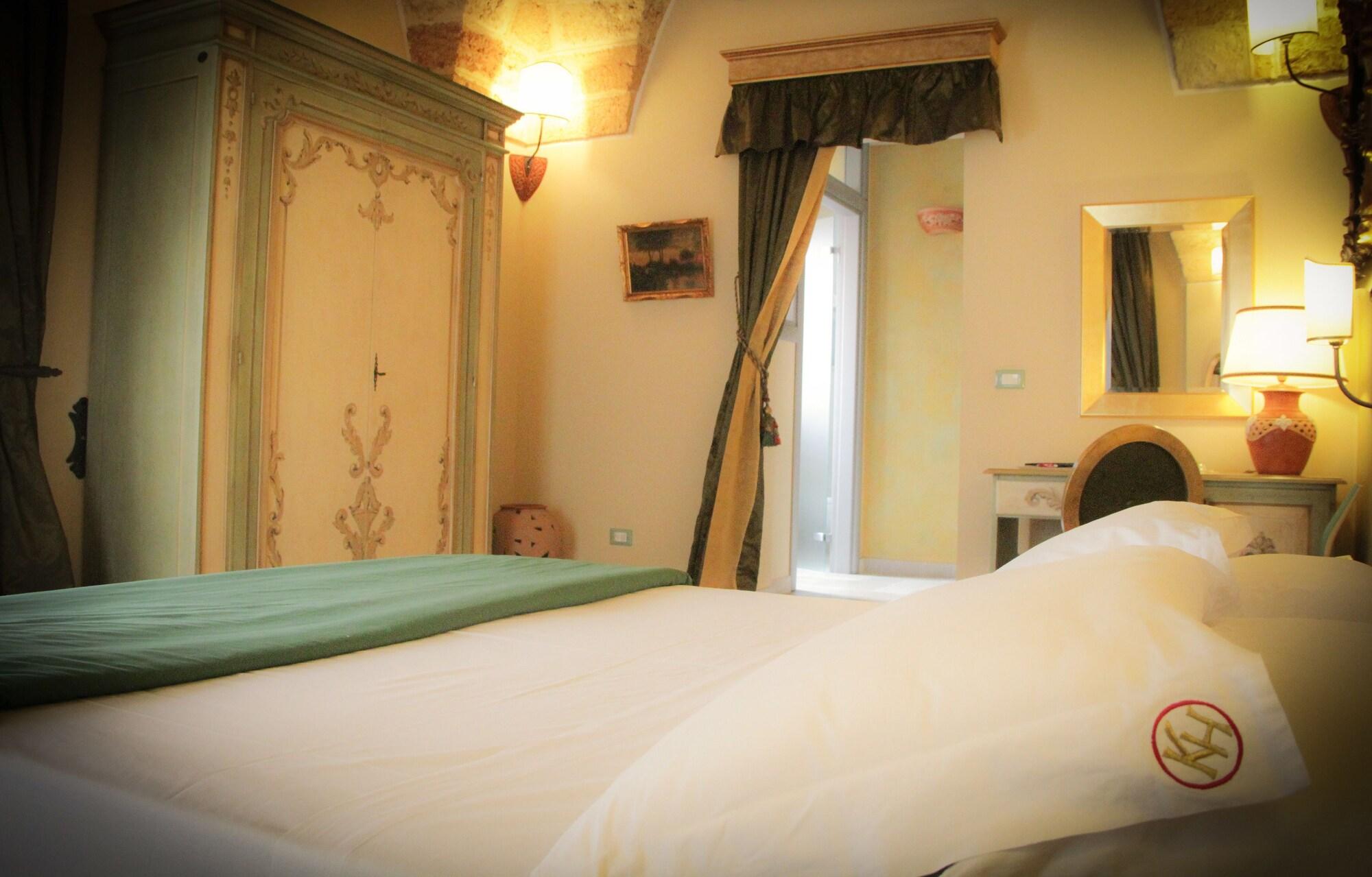 Kelina Charme Hotel By Cantine Due Palme Cellino San Marco Eksteriør billede